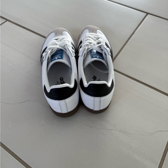 Adidas Women’s White and Black Sneakers - Sambas - Picture 6 of 7